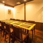 中華割烹 茶居那 - テーブル席