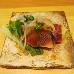 天ぷら たけうち - 初鰹藁蒸し