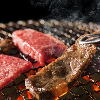 食べ放題 コスパ オーダーブッフェ 2時間飲み放題付き 牛 豚 鶏 豊富なサイドメニューと共に全43品 焼肉 金タレ 自由が丘店 自由が丘 焼肉 食べログ