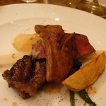 ボッテガ ディ タカマッツオ - 黒毛和牛ヒレ肉の炭火焼き　フォアグラ乗せ