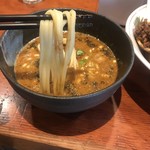 麺処ほん田 - 坦々つけ麺 中盛＋辛いひき肉
      
      麺リフトアップ