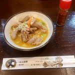 たけや - モツ煮込み450円。ちょっと量は少ないかなぁ…。でも超柔らかくてクセもキツくなく、食べやすいです。ご飯のお供にも最適かと。