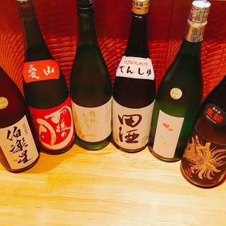 Za Shikidokoro Hirai - 季節毎に入れ替えの日本酒は常時10種類