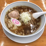 中華そば専門店 勝や - 料理写真:中華麺（ハーフ、雲吞）　820円