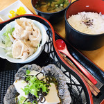 kitchen Sangria - 豚シャブ・お豆腐もタップリ！具沢山の味噌汁！