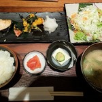 Akasaka Godaigo Hanare - お魚定食　金目鯛の卵けんちん焼き銀鮭粕漬け焼魚2種盛り前景