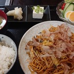 Okonomiya Kita Machiyan - キムチ焼きそばの定食♪