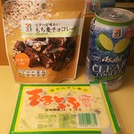 セブンイレブン - かくみつ食品玉子とうふ128円 クリアクーラーシークワーサー108円 もち麦チョコレート127円