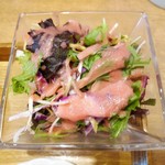 自然派中華 クイジン - 季節の麺セット　大黒政宗の酒粕と猪肉とピリ辛味噌ラーメン 超辣　自家製ドレッシングサラダ 紅くるり大根のドレッシング