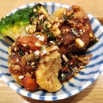 自然派中華 クイジン - 季節の麺セット　ホタルイカと菜の花､桜麺の和えそば　 副菜 油淋鶏