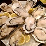 8TH SEA OYSTER Bar - 真牡蠣１２ピース