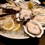 8TH SEA OYSTER Bar - 真牡蠣１２ピース