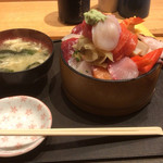 Sushi Sada - 【ちらし大盛り】（1250円税込）