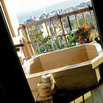 Satoyu Mukashibanashi Yuuzansou - 部屋の露天風呂。