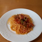 アーリオ・オーリオ - インゲンとベーコンのトマトパスタ