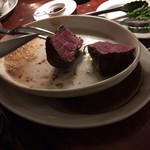 カルネジーオ イースト - 