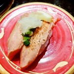 Kaitenzushi Choisu - 炙り時鮭270円