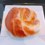 焼きたてパン えとふぇ - カマンベール(¥132)