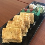お寿司屋さんの卵焼き - 焼きたてぬくぬくの卵焼きとウインナー、きゅうりの酢の物(2019.6.15)