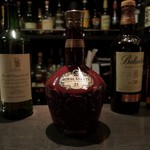 DEN - ローヤルサルート２１年(赤ボトル)