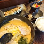 Negi Koubou - 葱味噌チャーシューと餃子セット(餃子5個＋半ライス)