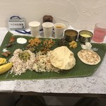 カレーリーブス カフェ＆レストラン - 