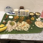 カレーリーブス カフェ＆レストラン - 