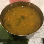 カレーリーブス カフェ＆レストラン - ラッサムたっぷり