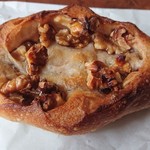 ダッズ ベイク - 蜂蜜クルミフランスパン