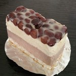 洋菓子舗 茂右衛門 - 和菓子の水無月に似てない？