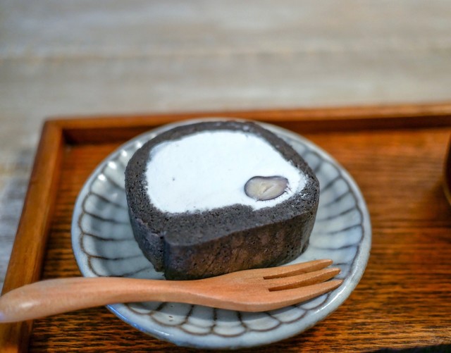 Shiroi Kuro, Tokyo, Japan
