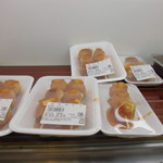 新井武平商店 - 店内