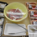 新井武平商店 - 店内