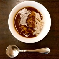 和創り 萌木 - ◼️鯛カレー
                    香ばしく炙った真鯛の骨と和出汁をベースにしたカレーです。見事に和のテイストを醸し出していました。
                    ルーの味がしっかりしています。
                    人生で初めて鯛のカレーをいただきましたが、感動しました。
