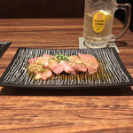 Yakiniku Uson - 昔ながらのもみカルビ〈松坂牛〉。
                        美味し。