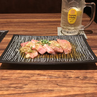 焼肉USON - 昔ながらのもみカルビ〈松坂牛〉。
                    美味し。