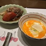 三田ばさら - 三田ばさら(東京都港区芝)トマト すきやき・鍋 すきやき 和牛リブロース150g トマト 玉葱バジル