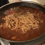 三田ばさら - 三田ばさら(東京都港区芝)トマト すきやき・食事 タリアテッレ(平打ちパスタ) 香の物