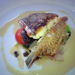 L’Orange - メイン料理　鯛のポワレ・本日のスタイルで