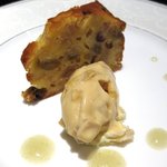 ル・ レストラン・ ドゥ・トーマ - 色々なドライフルーツとパインのガトー　～ラム林檎にアイスクリーム～