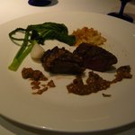 タニーチャ - 黒毛和牛フィレ肉の炭火焼き(2011.12)