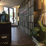 バーシュアショット - 膨大なLPと12インチシングルの一部