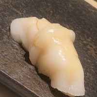 鮨 みや川 - 噴火湾産の天然帆立