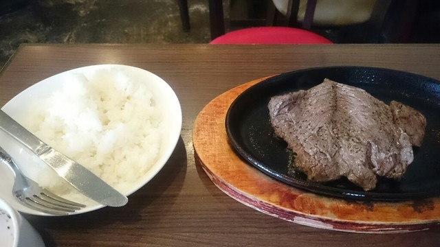 ピッツェリア バール ナポリ 沖縄久茂地交差点本 県庁前 イタリアン 食べログ