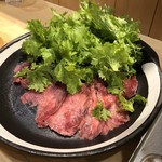 和食居酒屋なかじ - 牛タンはわさび菜とともに