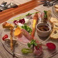 キャトルラパン 北梅田 - オードブルの豊富さにビックリ