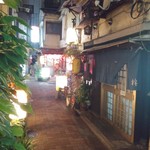 居酒屋 ゆうちゃん - 奥まったところに在ります