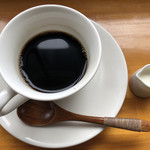 カフェアンドショップ ロータスランド - 2019/06/15
      モーニング C set 卵かけご飯 玄米コーヒー 380円