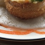 カフェアンドショップ ロータスランド - 2019/06/15
      今週のおまかせセット 550円
      ＊新玉ねぎ大豊作！感謝プレート
      ・新玉ねぎのカップグラタン
      ・新玉ねぎ入りプレーンオムレツ
      ・エンサイ炒め
      ・オニオンスープ
      ・赤玉ねぎのスライス
