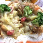 カフェアンドショップ ロータスランド - 2019/06/15
      今週のおまかせセット 550円
      ＊新玉ねぎ大豊作！感謝プレート
      ・新玉ねぎのカップグラタン
      ・新玉ねぎ入りプレーンオムレツ
      ・エンサイ炒め
      ・オニオンスープ
      ・赤玉ねぎのスライス